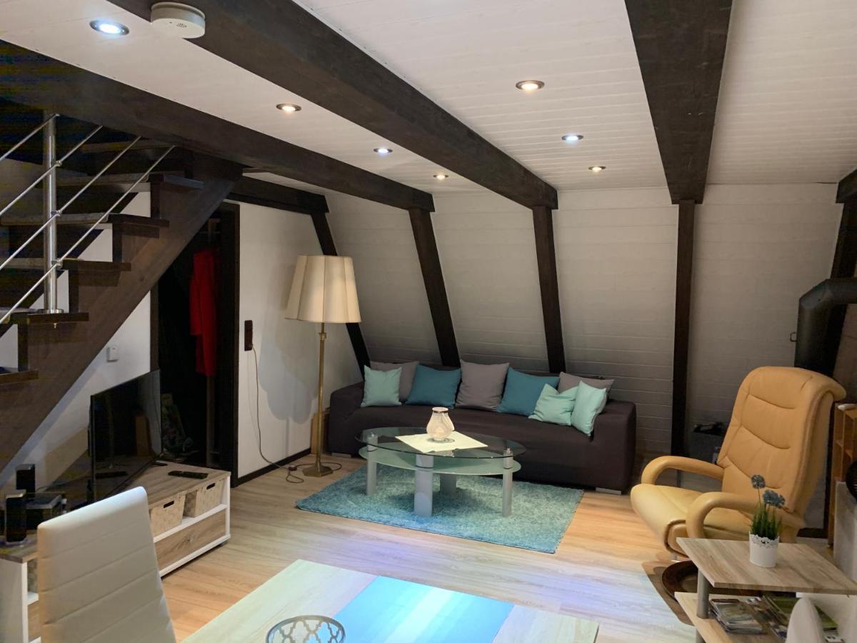 Natur Pur - Waldurlaub Im Tiny House Ronshausen Exterior foto