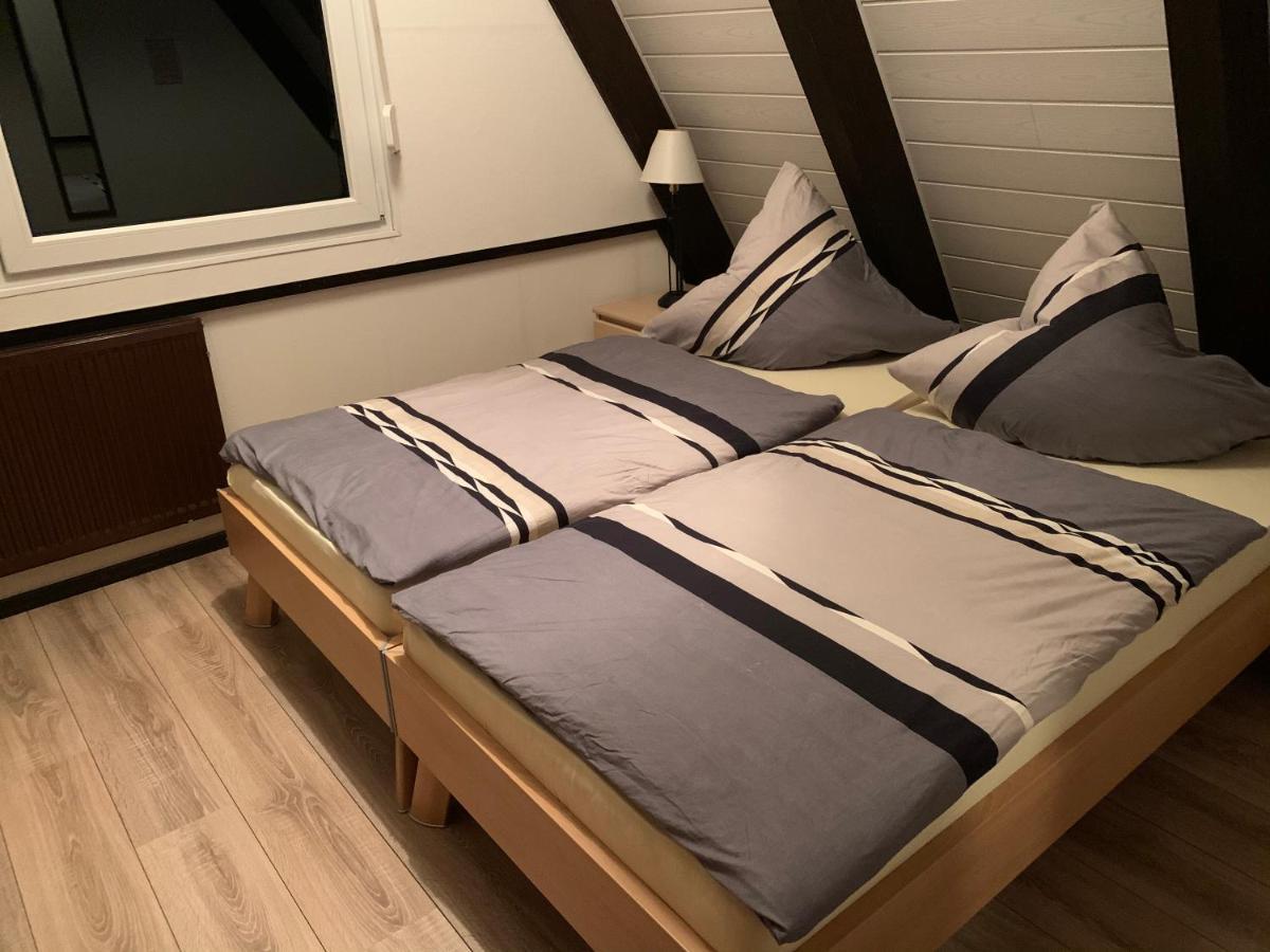 Natur Pur - Waldurlaub Im Tiny House Ronshausen Exterior foto